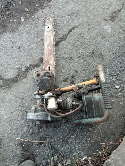 Продам бензопилу