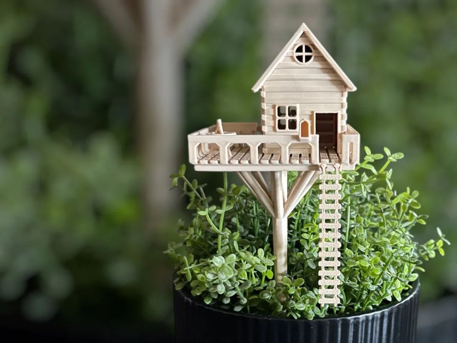 Къщичка на дърво за цвете / Декорация за цветя