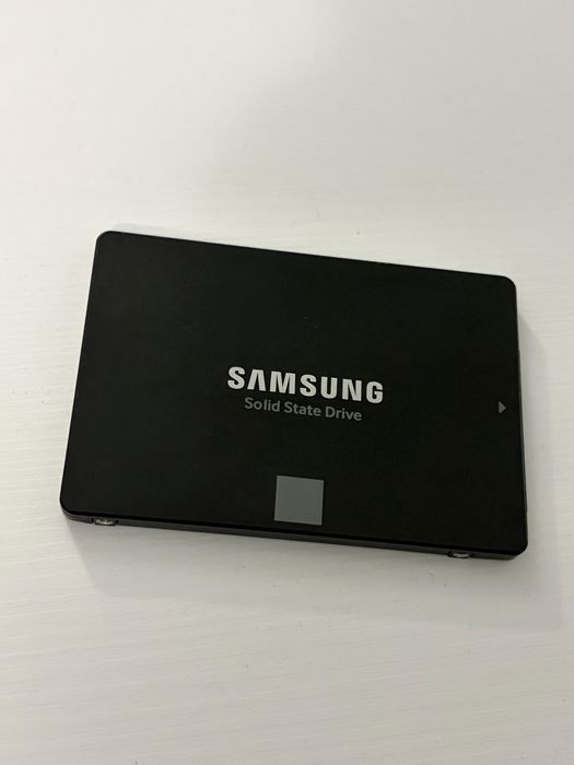 Samsung 870 EVO 500 GB - SSD original, functioneaza perfect
