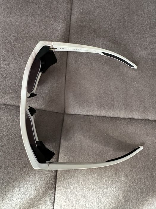 Vand ochelari de soare PRADA