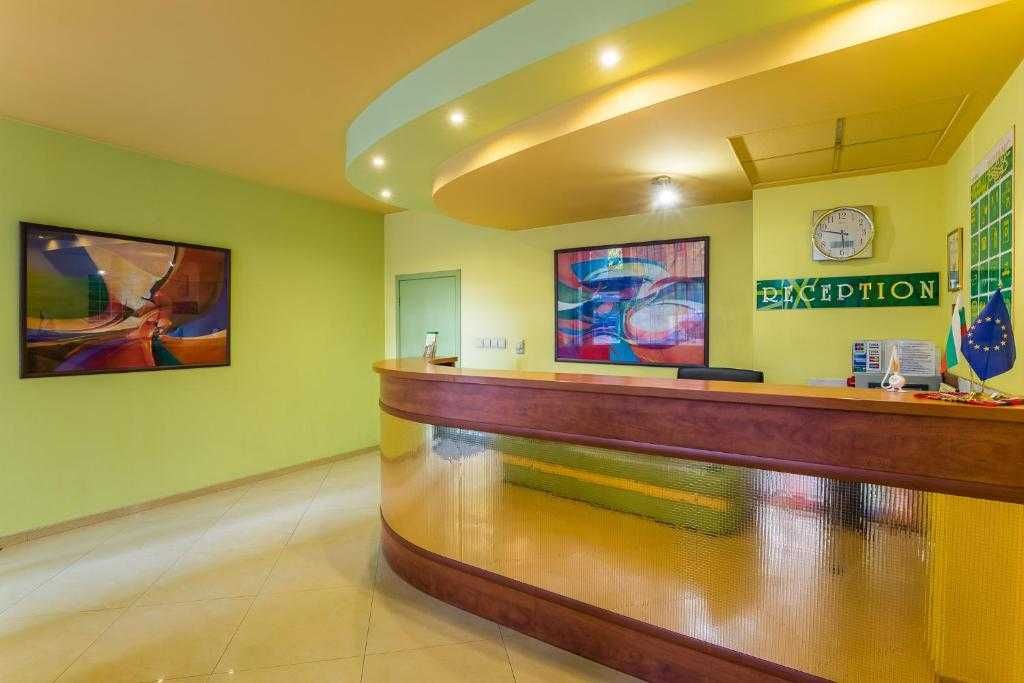 Продава се Хотел в Стара Загора, Център - 2200 кв.м за 1682 €/кв.м - Снимка #4
