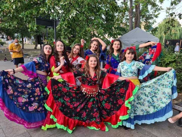 Costum de dama tiganesc