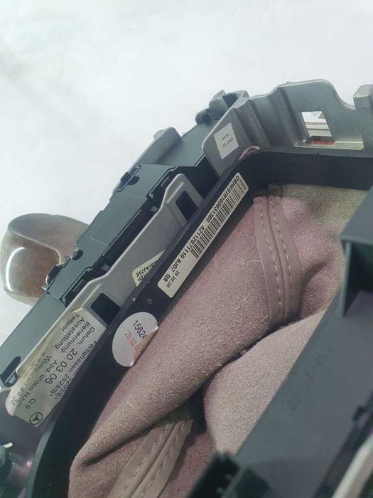 Ornament nuca schimbator viteze A2112671110 Mercedes-Benz E-Class W21