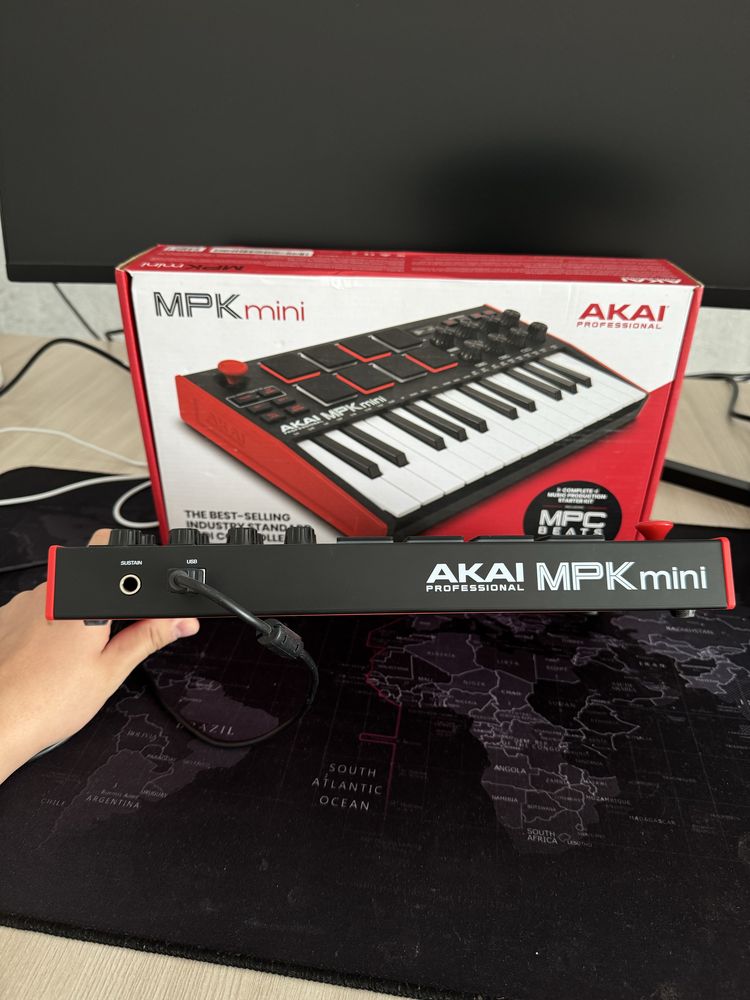 Midi-клавиатура akai mpk mini