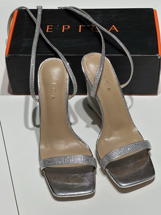 Sandale Epica noi, marime 39, nepurtate, in cutie originala