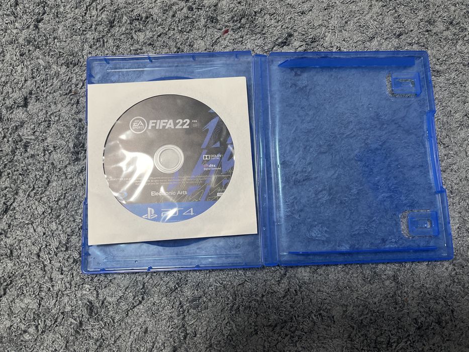 Fifa 22 абсолютно рабочая обложки от корбки нету