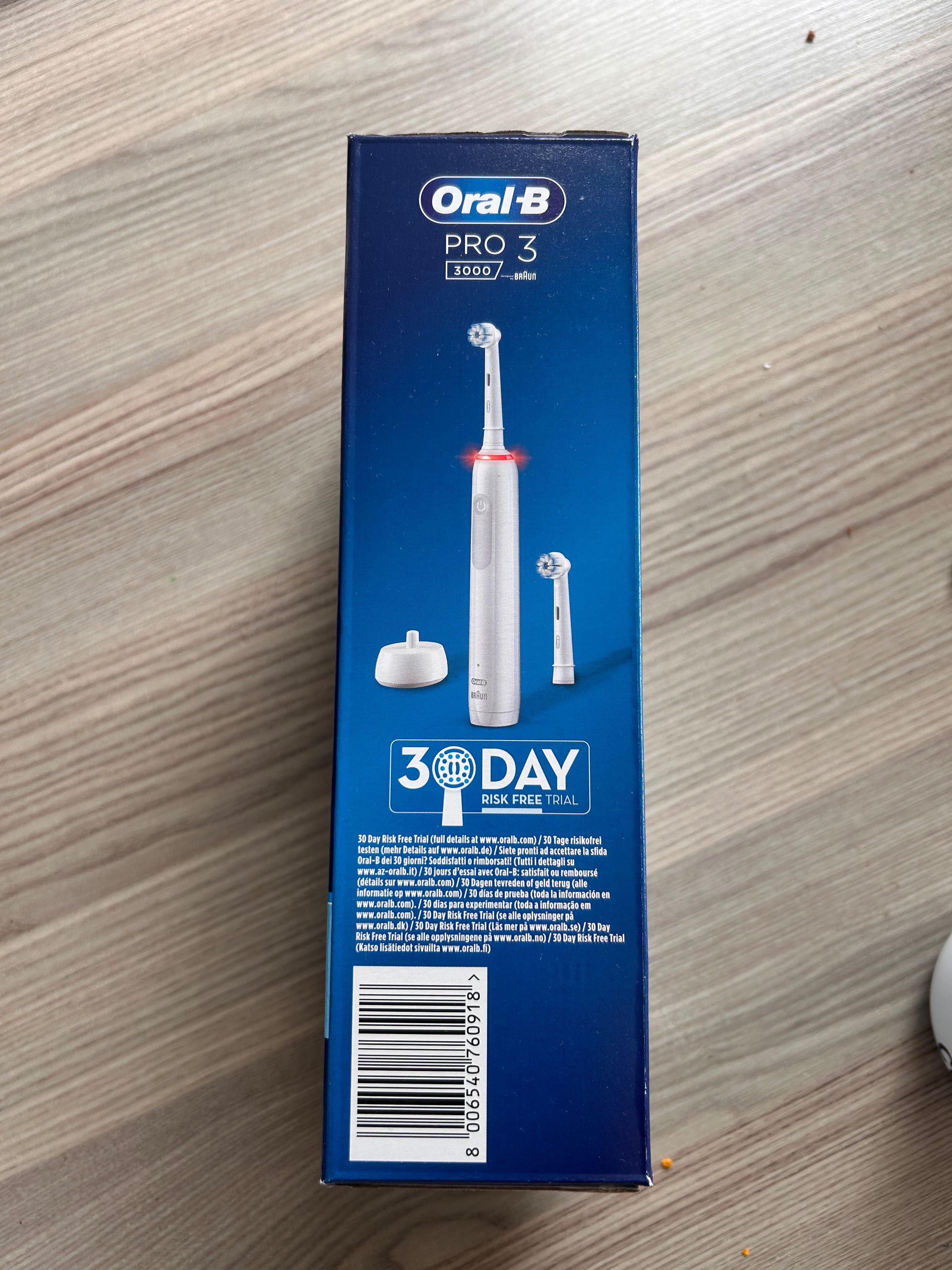 Електрическа четка за зъби Oral-B Pro 3 3000