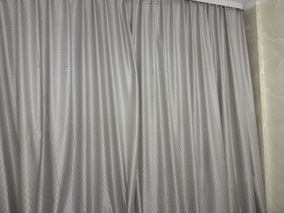 Продам шторы новые