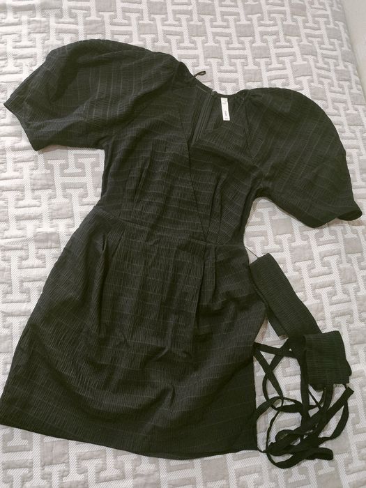 Продам платье бренда Mango