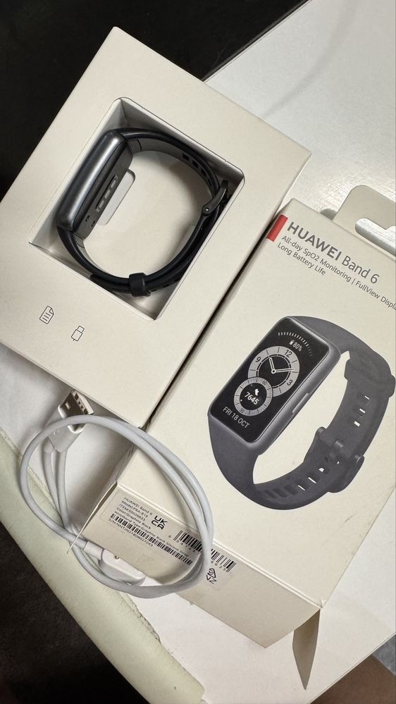 Huawei Band 6, нов, в кутия, Фитнес гривна, неупотребяван, часовник