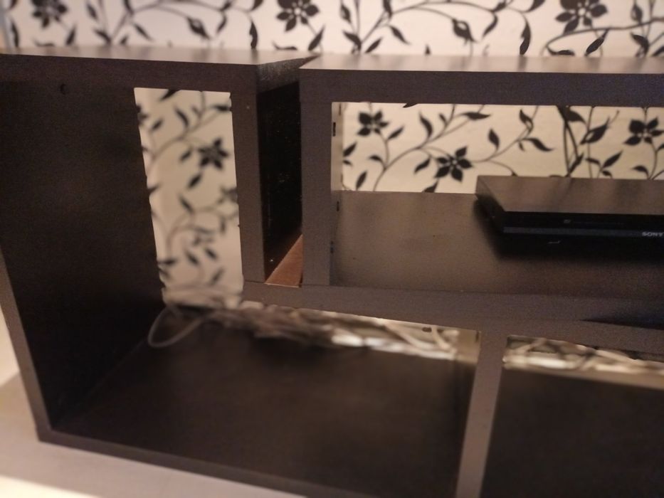 Масивен ТВ шкаф цвят венге