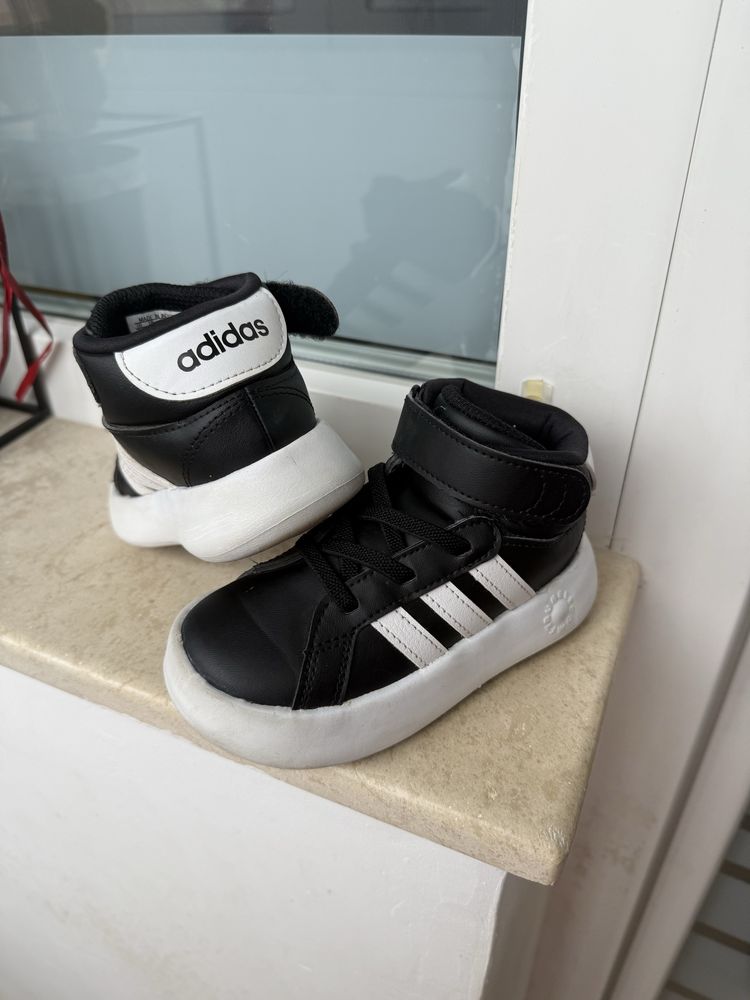 Преходни детски обувки Adidas