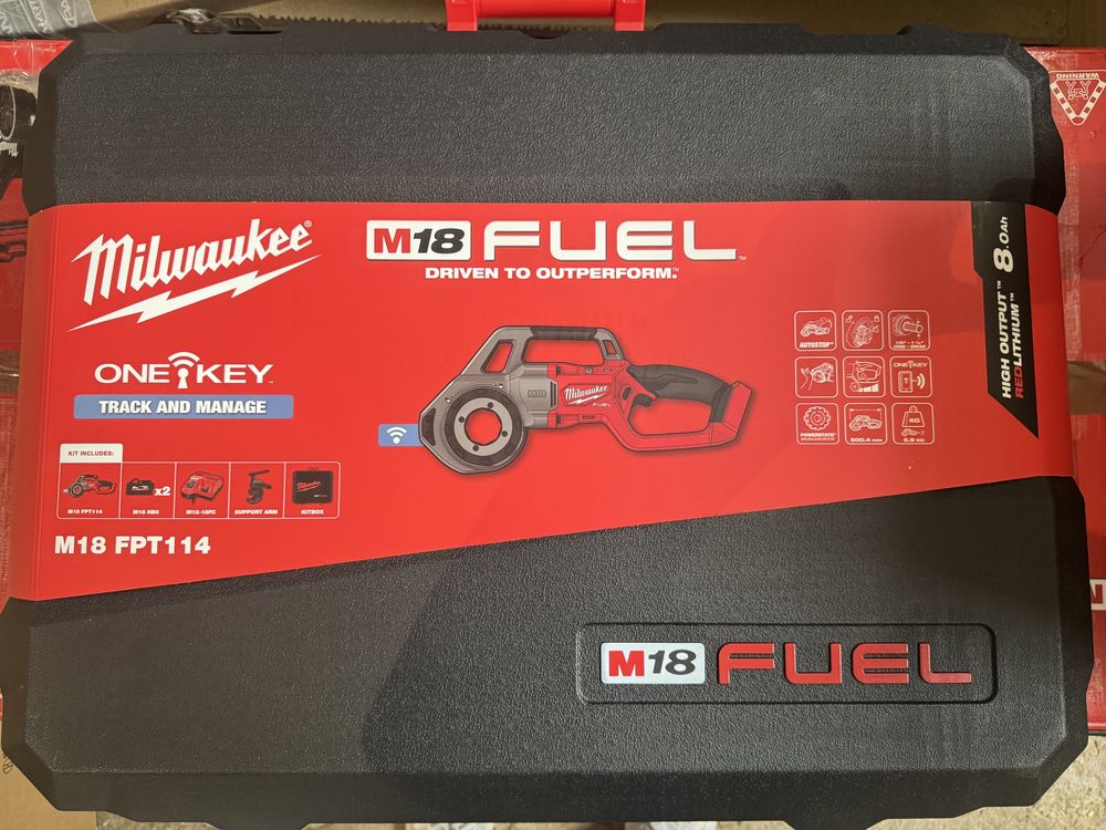 Dispozitiv de filetat țevi Milwaukee 1 ¼″ M18 FUEL ONE-KEY