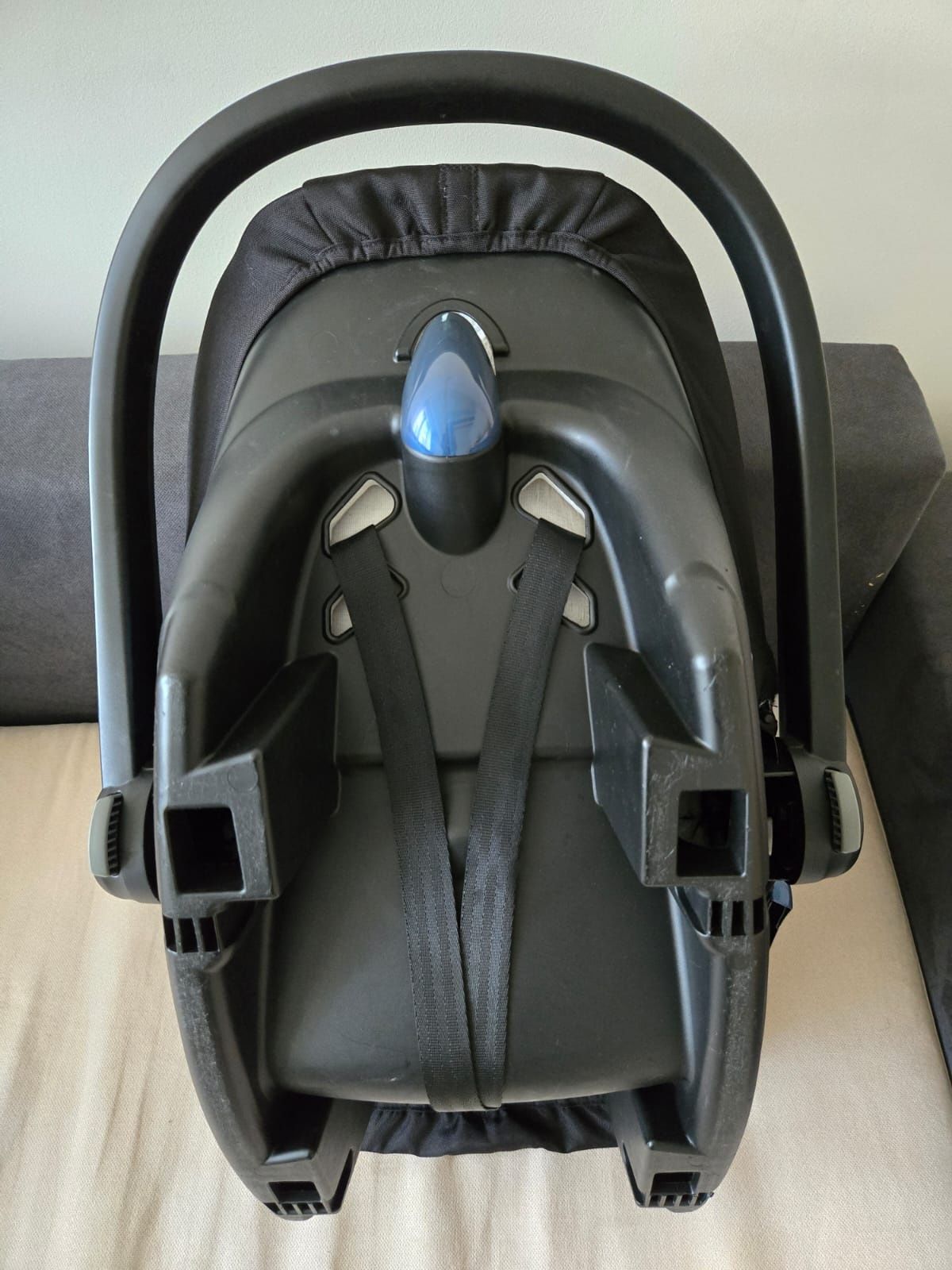 Maxi cosi столче за кола