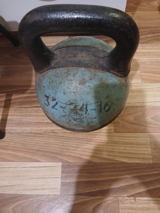 гиря  16 кг пишите на вацап