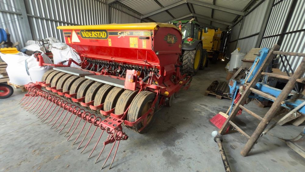 Semanatoare grau cu fertilizare vaderstad rapid 300 c