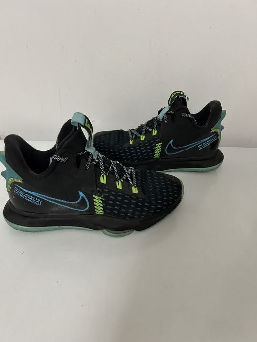 pantofi de baschet barbati lebron witness 5