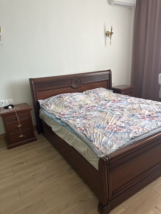 Кровать с матрасом