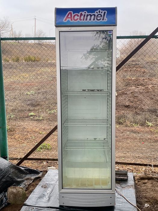 Холодильник витрина