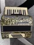 Vând Acordeon Weltmeister