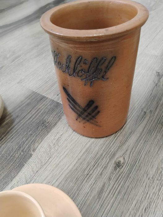 Сервиз от рисувана керамика