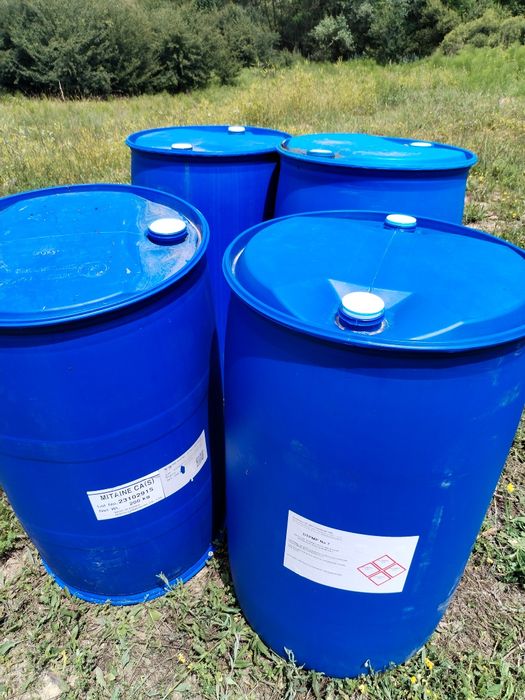 Vând butoaie de plastic