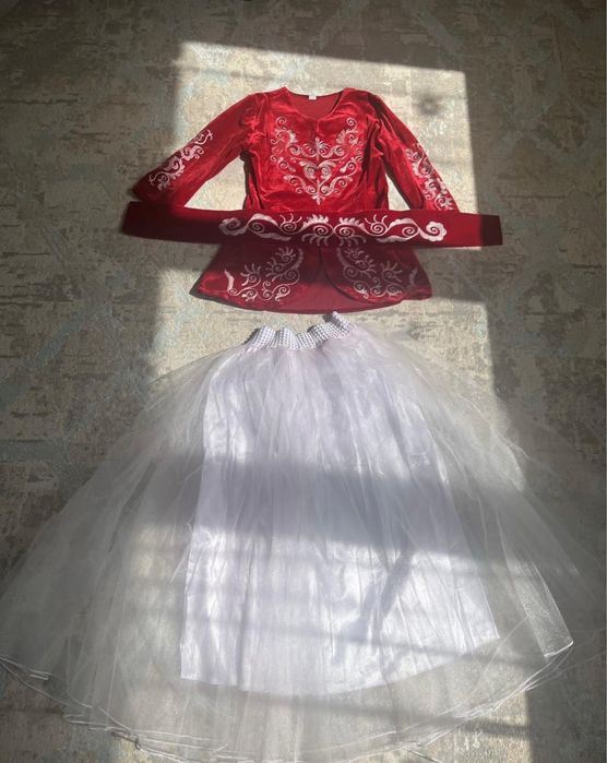 Платье национальном стиле для подростка 40 размер один раз носили