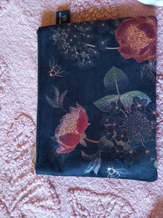 Плажни чанти и несесери