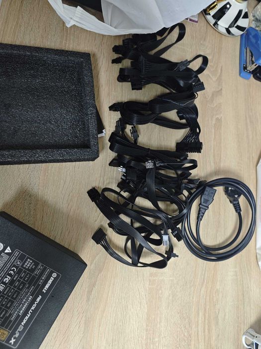 Sursa Pc ENERMAX Revolution D.F. X, ARGB PCI-e 5.0, 1050W, 80Plus Gold