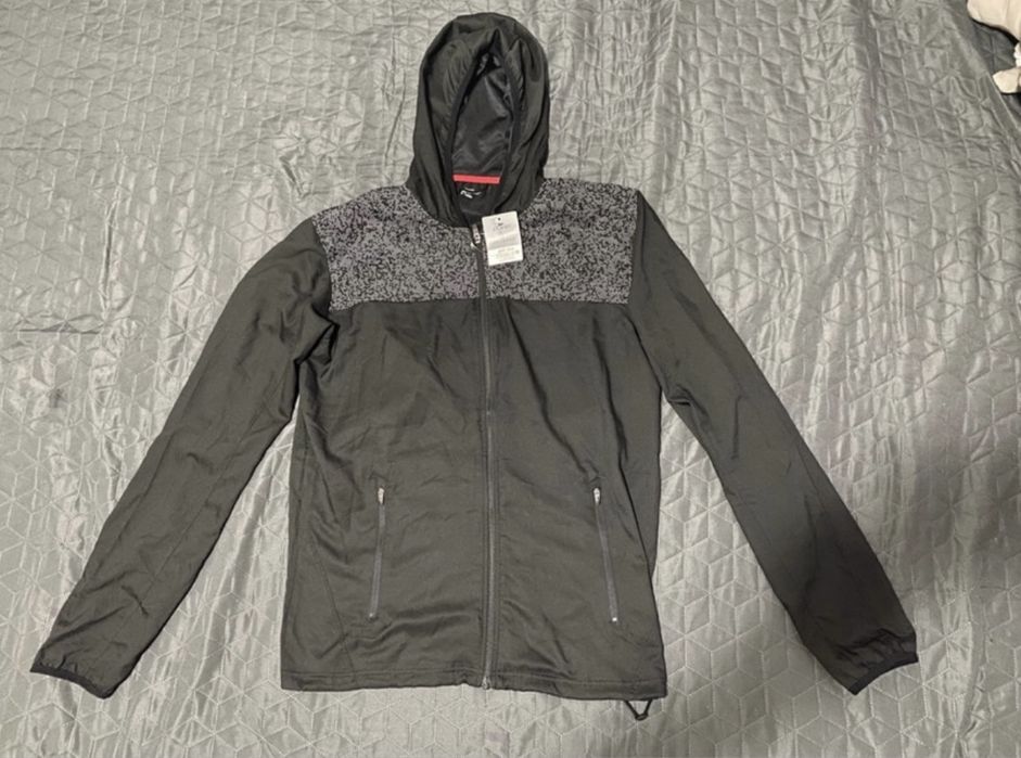 Jacheta alergat barbati