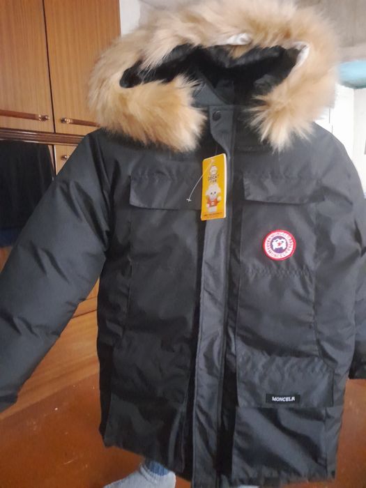 Продам куртку новая