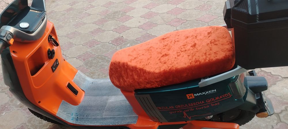 Maxxen skuter sotiladi