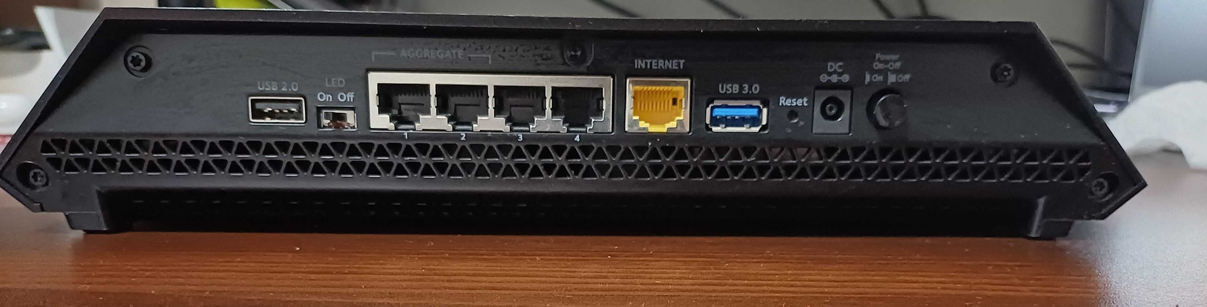 Netgear X6S R8000P, WiFi tri band, 2.4 and 5 Ghz, VPN, перфектен