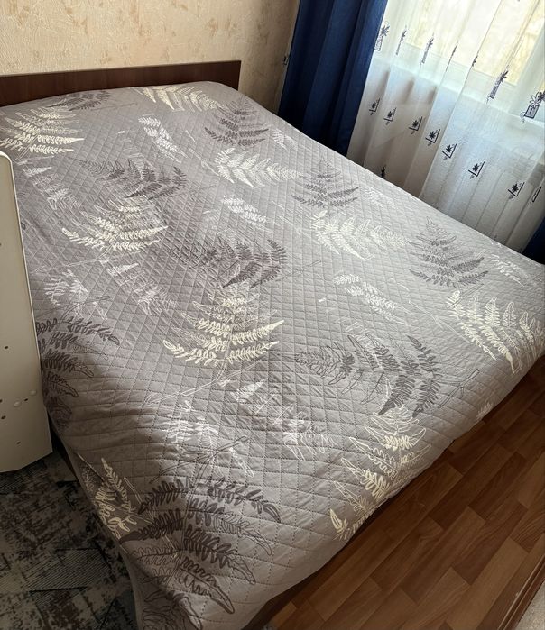 Кровать из дерева