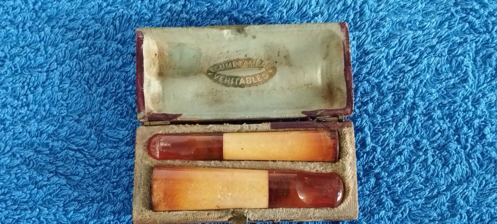 Порцеланов пепелник.Бензинови и газови запалки.