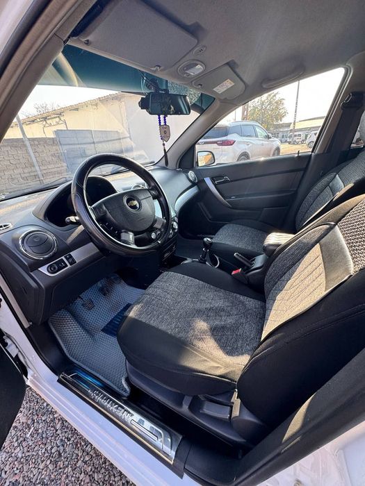 Srochna Nexia 3 Sotiladi.