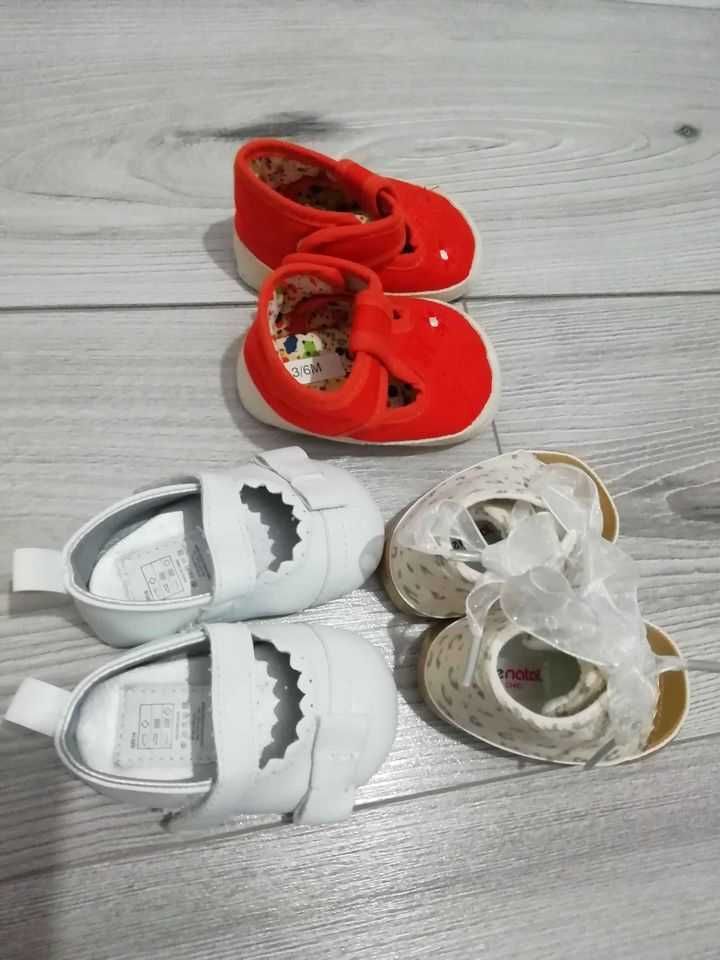 Lot papucei botosei sandale bebeluși fetite 0-3-6 luni