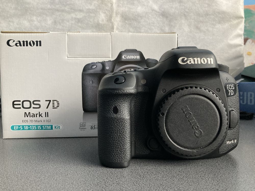 Vând Canon 7D Mark II IMPECABIL