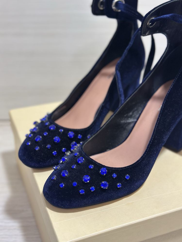 Pantofi bijuterie Max&Co. Noi