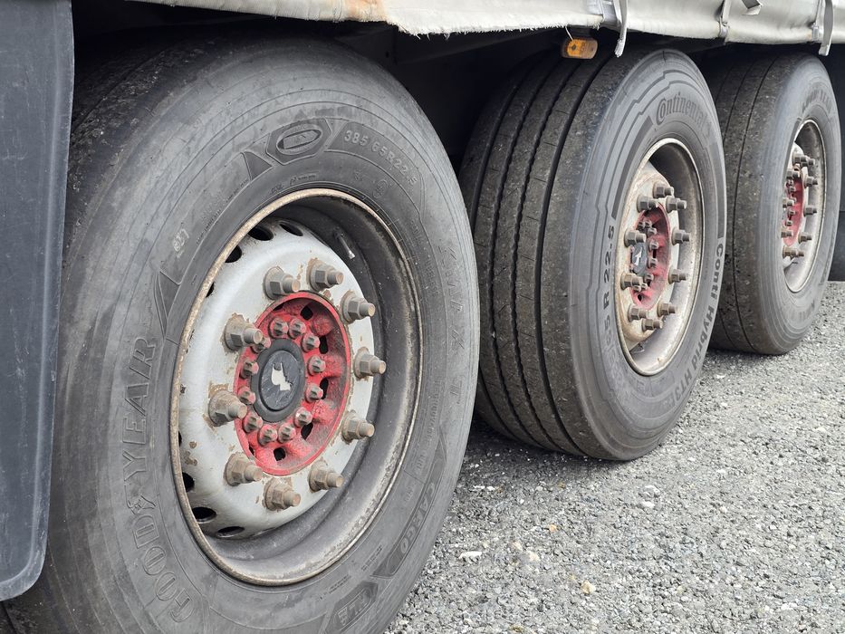 Vând ansamblu DAF + Remorcă Schmitz Coil-Liner