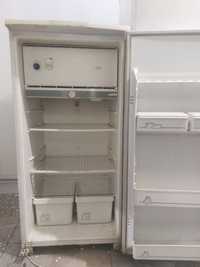Продаю 1 и 2 камерные холодильники