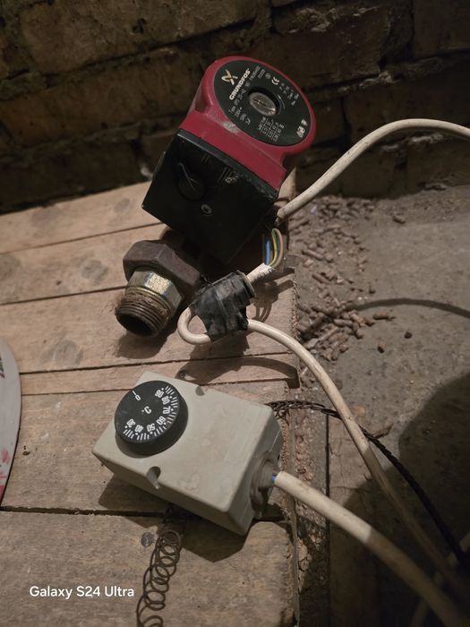 Циркулационна помпа Grundfos