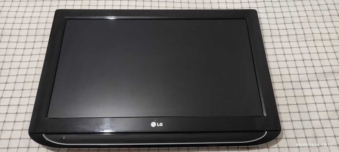 Подавам телевизор  LG 32" инчов в перфектно състояние