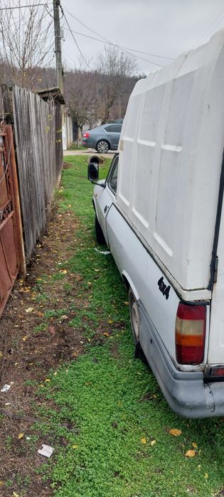 Vând Dacia Pick UP 2005