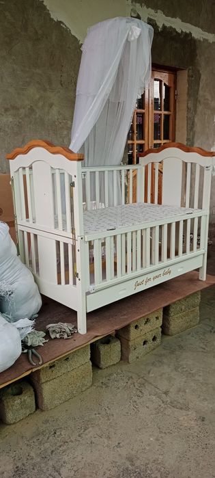 Детские кровать из дерева