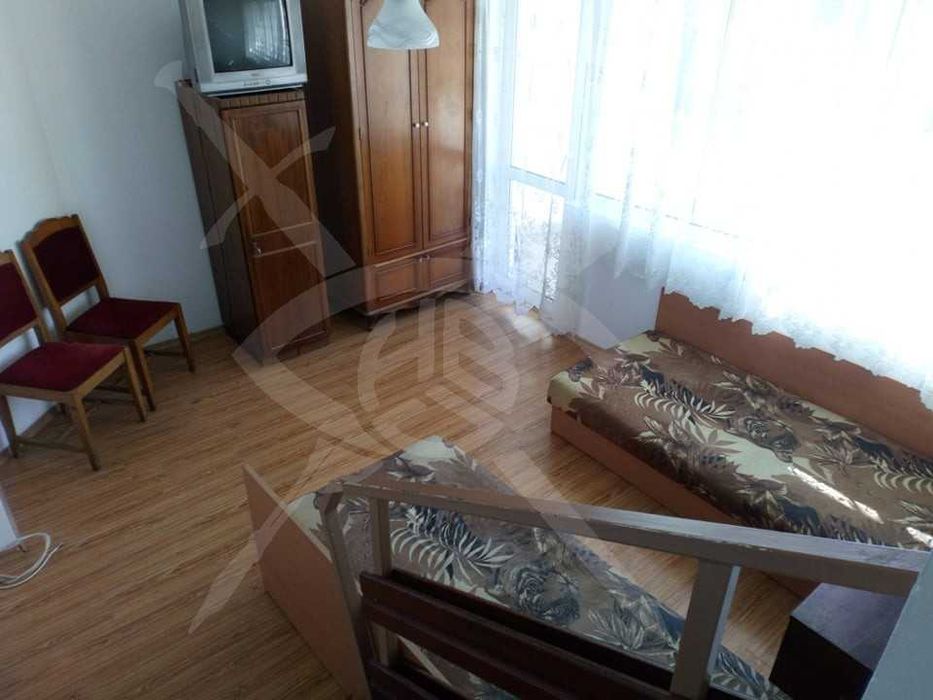 Дава се под наем Тристаен апартамент в Варна, Център - 60 кв.м за 325 € - Снимка #2