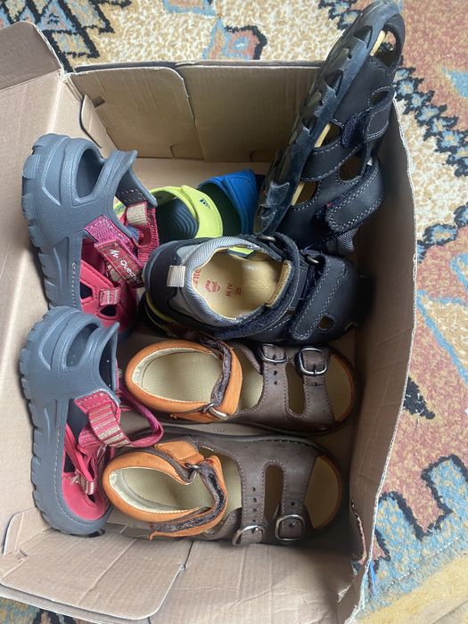 Lot 4 perechi sandalute marime 25