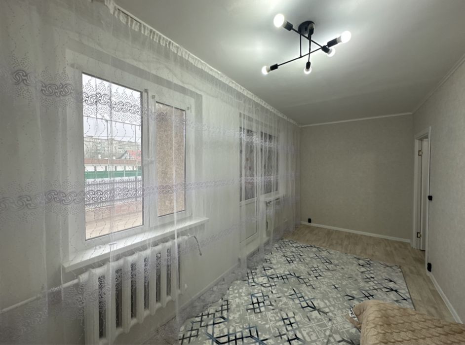 Продается 1 комн кв 10 мкр 12 дом