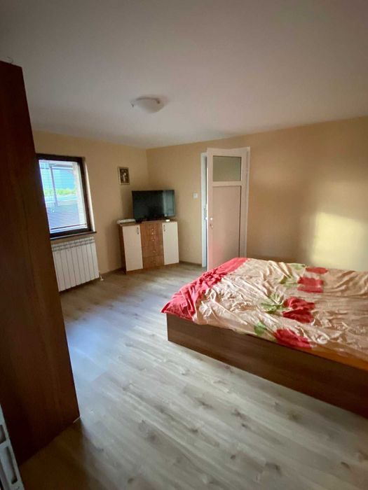 Дава се под наем Двустаен апартамент в Бургас, Сарафово - 65 кв.м за 350 € - Снимка #2