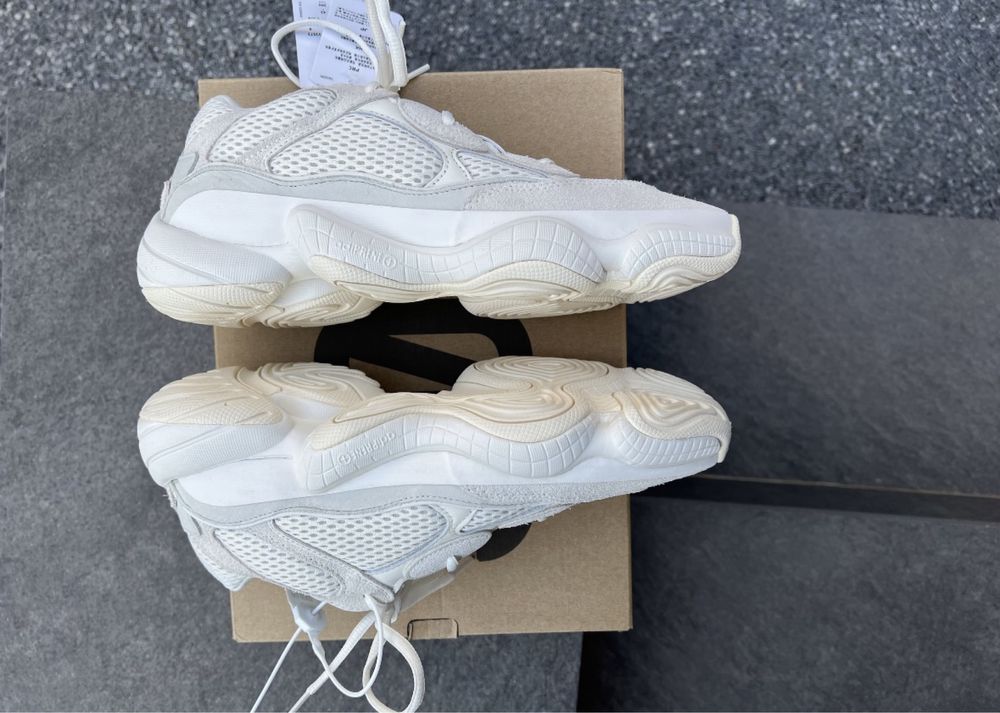 Yeezy bone 500,adidasi sunt noi,detin factura achizitie!originali100%